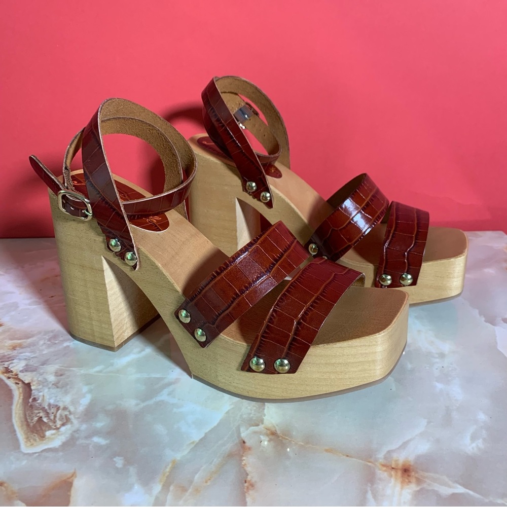NWT Free People Mallory Clog Platform Croc Strappy size womens 9 / 40